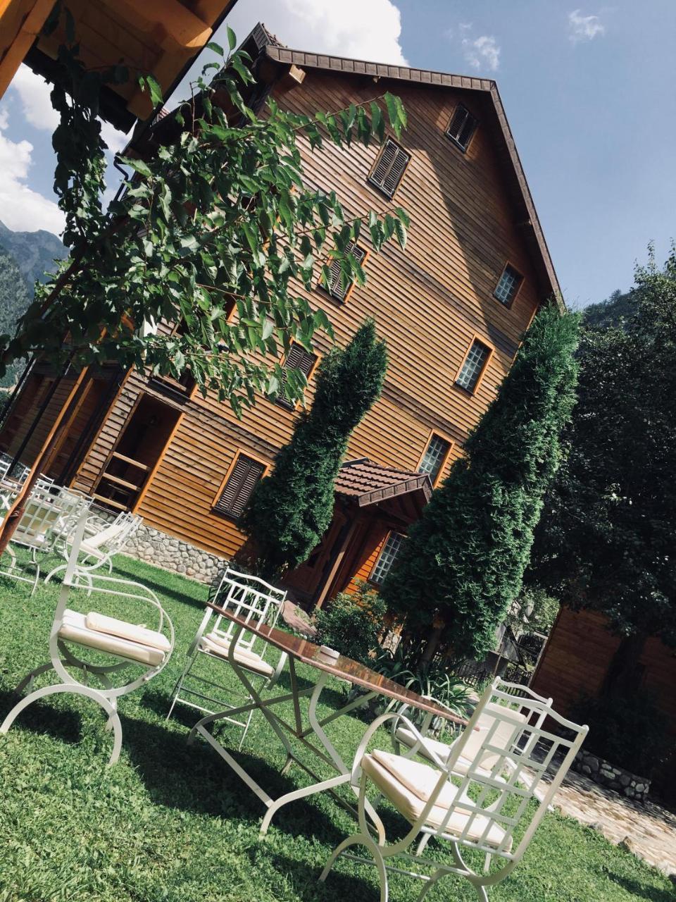 Hostel Rilindja Valbone Bagian luar foto